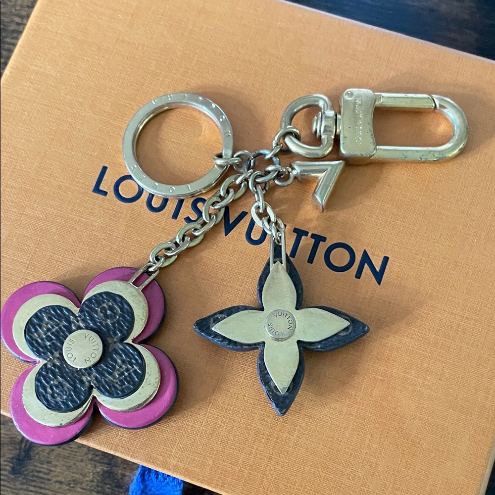 Louis Vuitton Porto Cure Blooming Flower Bag Charm Limited Ed-Full Inclusion - Picture 2 of 7